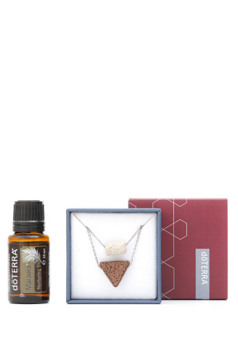 картинка Necklace w/ Malama 15 ml / Набор «Прикосновение праздника» Эфирные масла doTERRA от интернет магазина aroma4you.ru